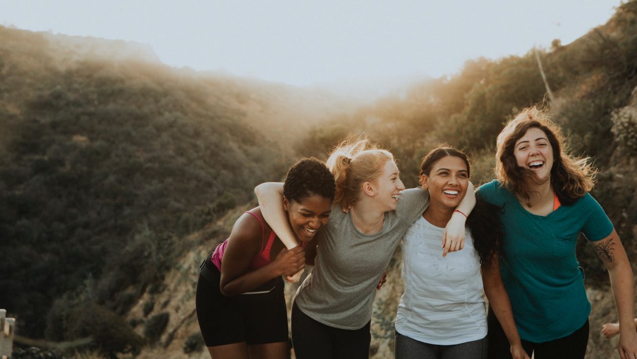 How You Can Make Friends While Travelling Alone?